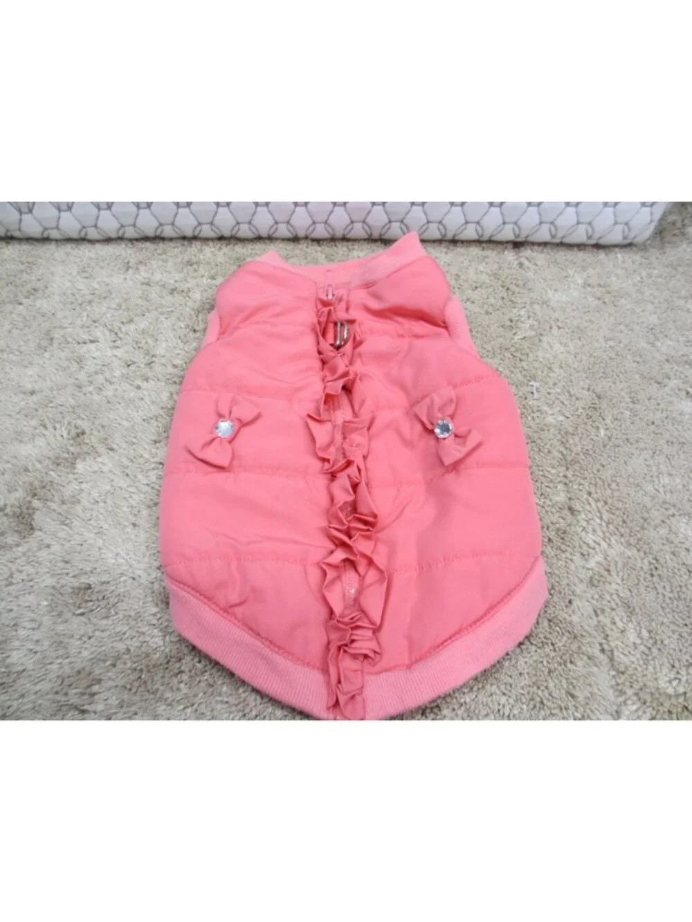 SMOOCHIE POOCH BY PETCO PINK RUFFLE AND RHINESTONE DOG SWEATER PRE-OWNED MEDIUM